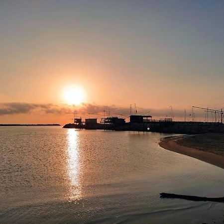 Casa Di Pipo - Appartamento Davanti Al Mare Pescara Buitenkant foto