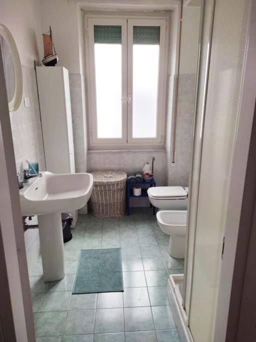 Casa Di Pipo - Appartamento Davanti Al Mare Pescara Buitenkant foto